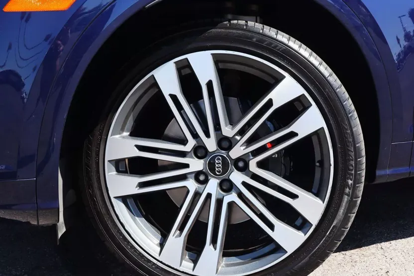 2018 Audi SQ5 Premium Plus photo 1