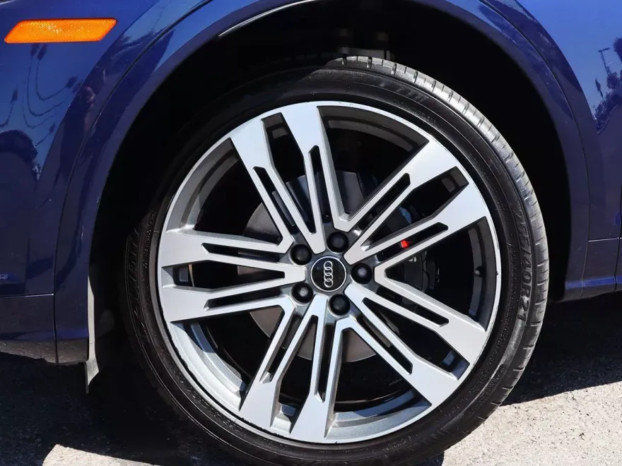 2018 Audi SQ5 Premium Plus photo 1