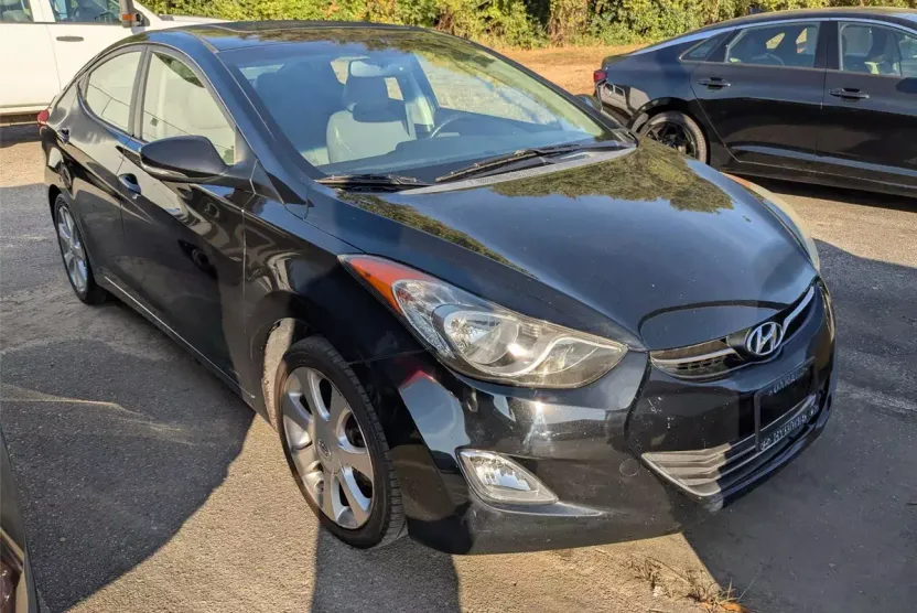 2013 Hyundai Elantra Limited photo 1