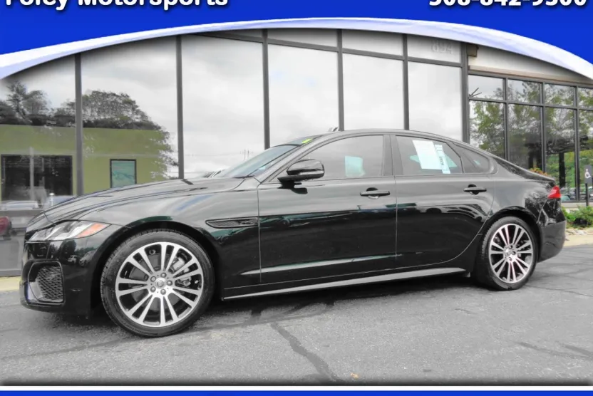 2024 Jaguar XF P300 R-Dynamic SE photo 1