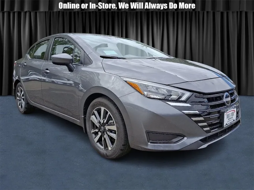 2025 Nissan Versa 1.6 SV photo 1