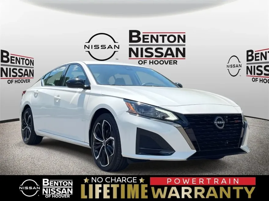 2024 Nissan Altima 2.5 SR photo 1