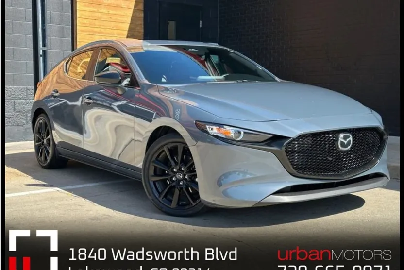 2024 Mazda Mazda3 Hatchback 2.5 s Carbon photo 1
