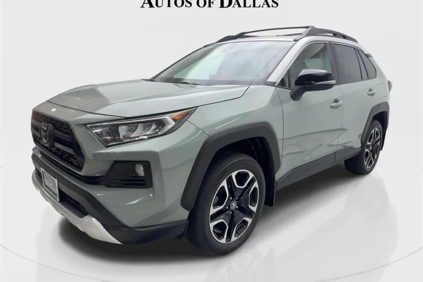 2019 Toyota RAV4 Adventure photo 1
