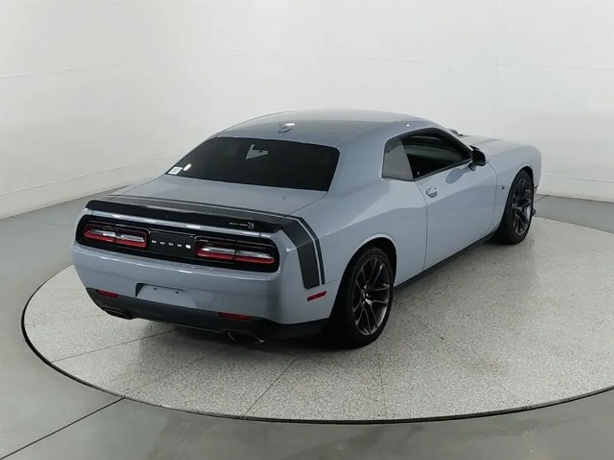 2022 Dodge Challenger R/T Scat Pack photo 14