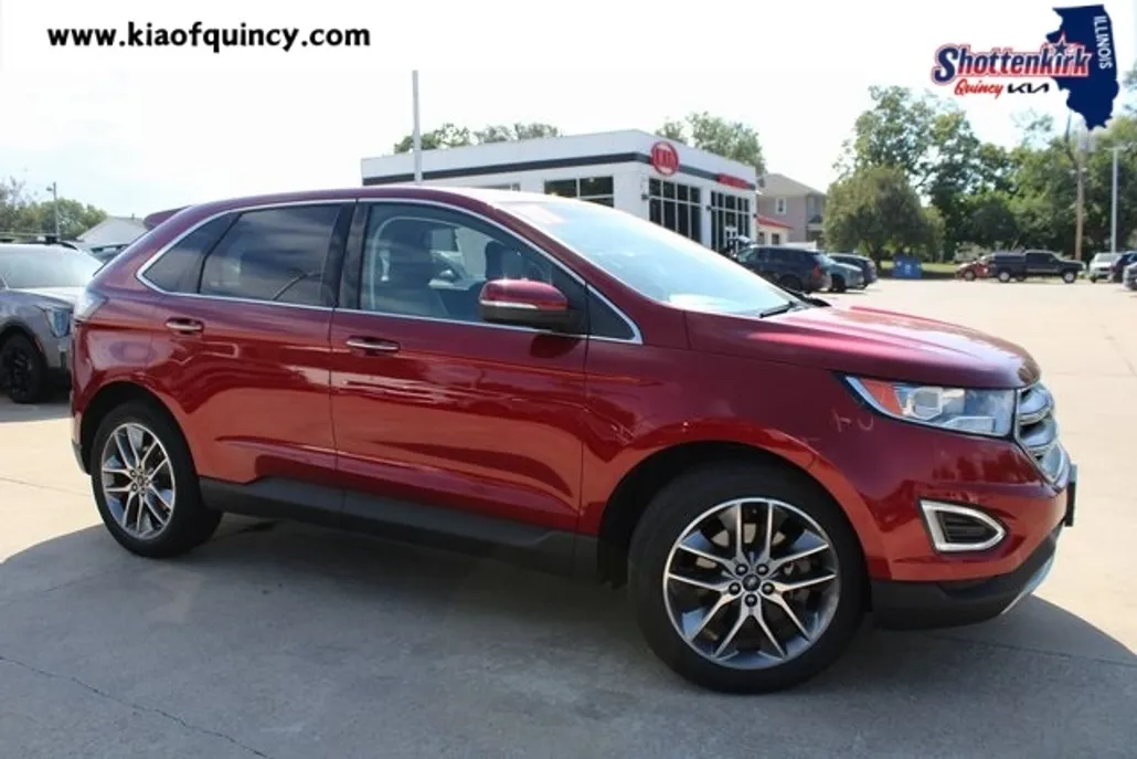 2017 Ford Edge Titanium photo 1