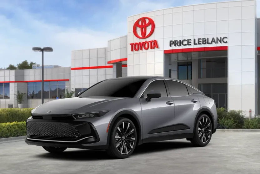 2026 Toyota Crown Platinum photo 1