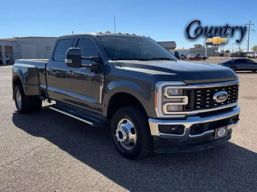 2023 Ford F-350 XL photo 1