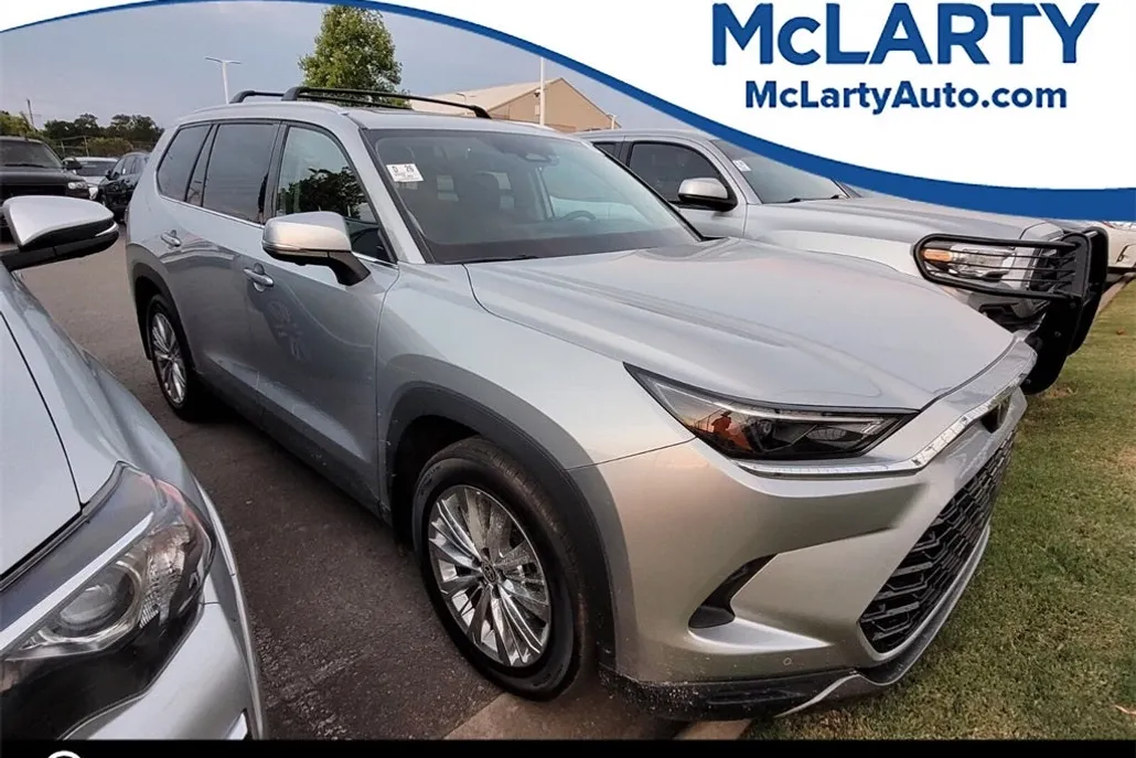 2024 Toyota Grand Highlander Platinum photo 1