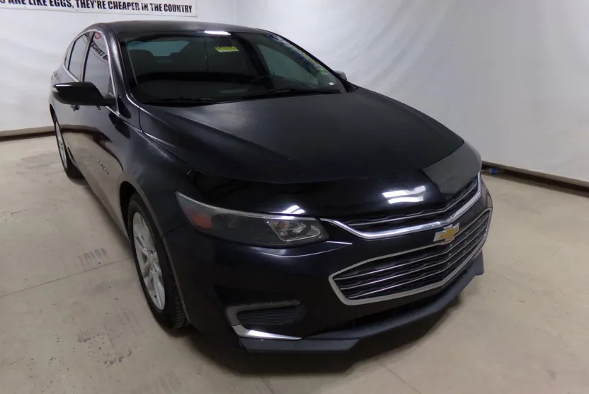 2016 Chevrolet Malibu photo 1