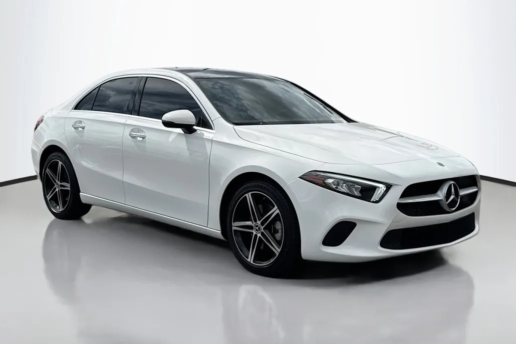 2022 Mercedes Benz A 220 photo 1