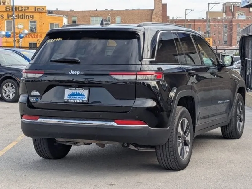 2024 Jeep Cherokee Limited 4xe photo 1