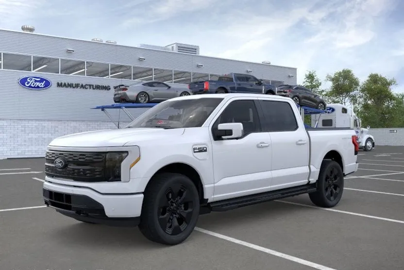 2025 Ford F-150 Lightning photo 1