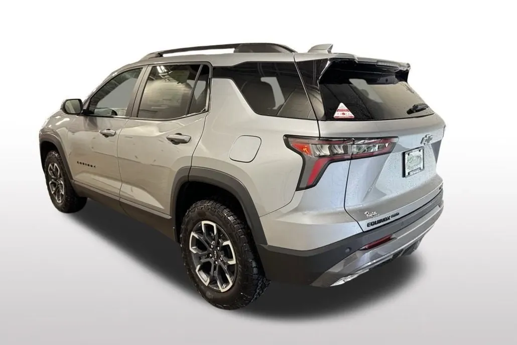 2026 Chevrolet Equinox ACTIV photo 1