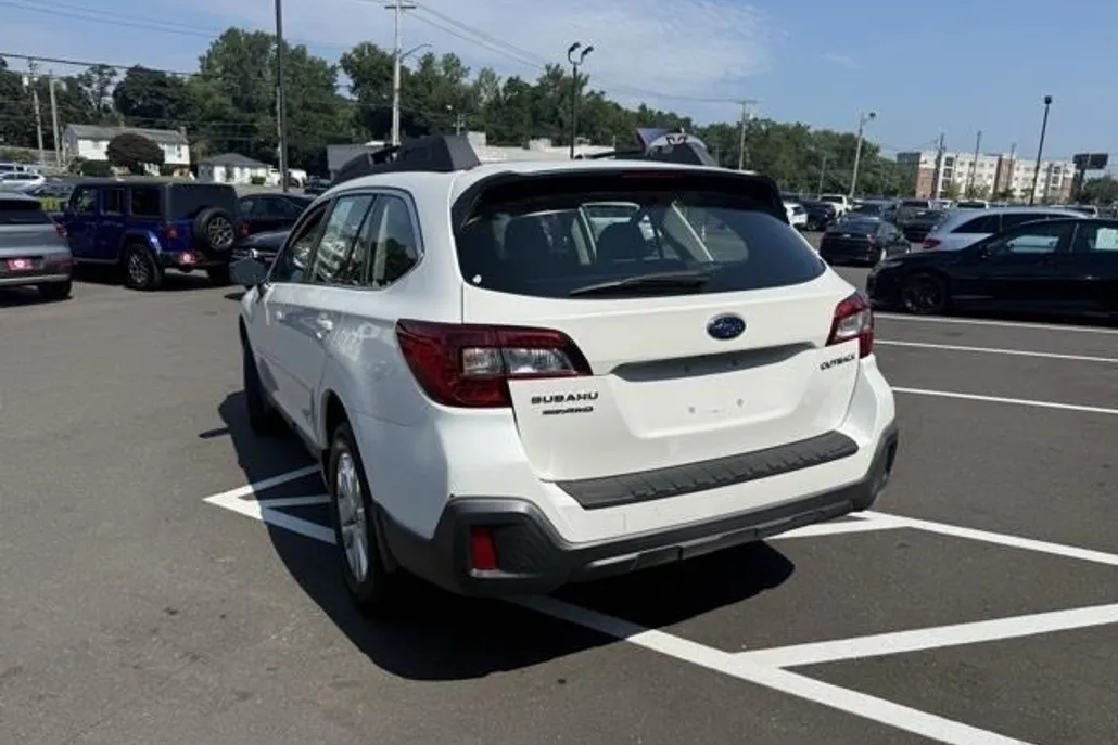 2019 Subaru Outback 2.5i photo 1