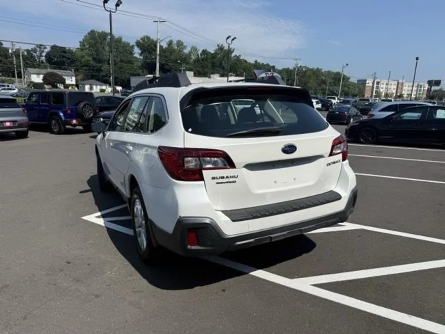 2019 Subaru Outback 2.5i photo 1