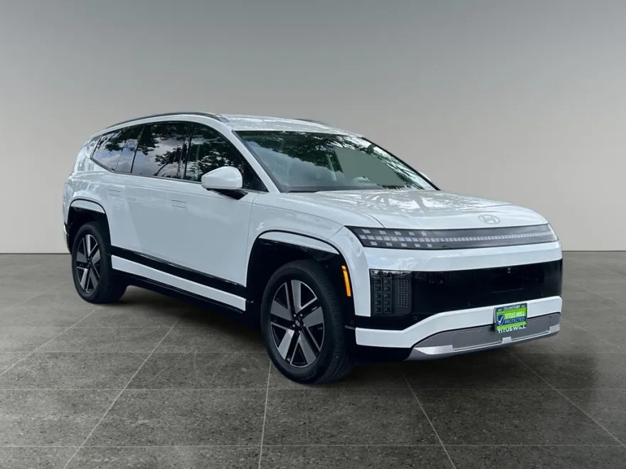 2026 Hyundai Ioniq SEL photo 1