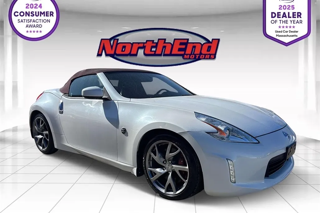 2013 Nissan 370Z Touring photo 1
