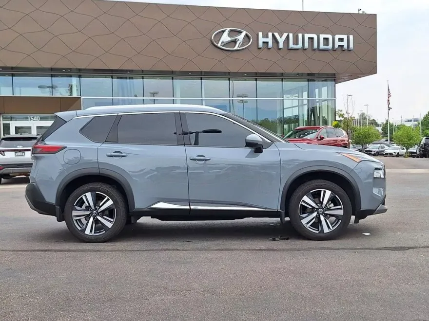 2021 Nissan Rogue SL photo 1