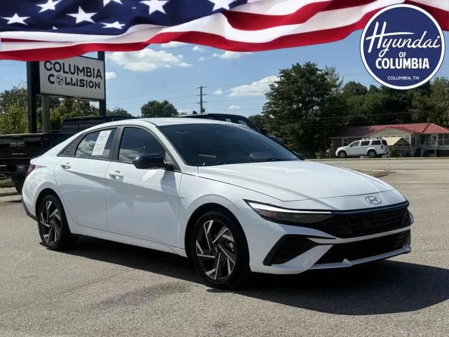 2025 Hyundai Elantra SEL Sport photo 1