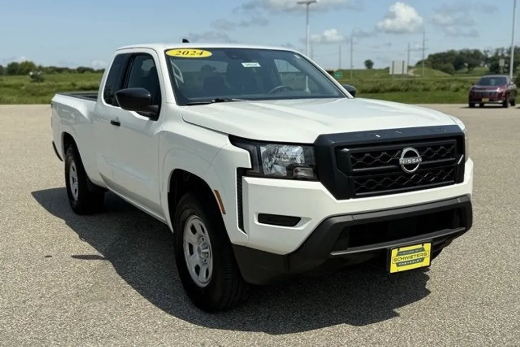2024 Nissan Frontier S photo 1