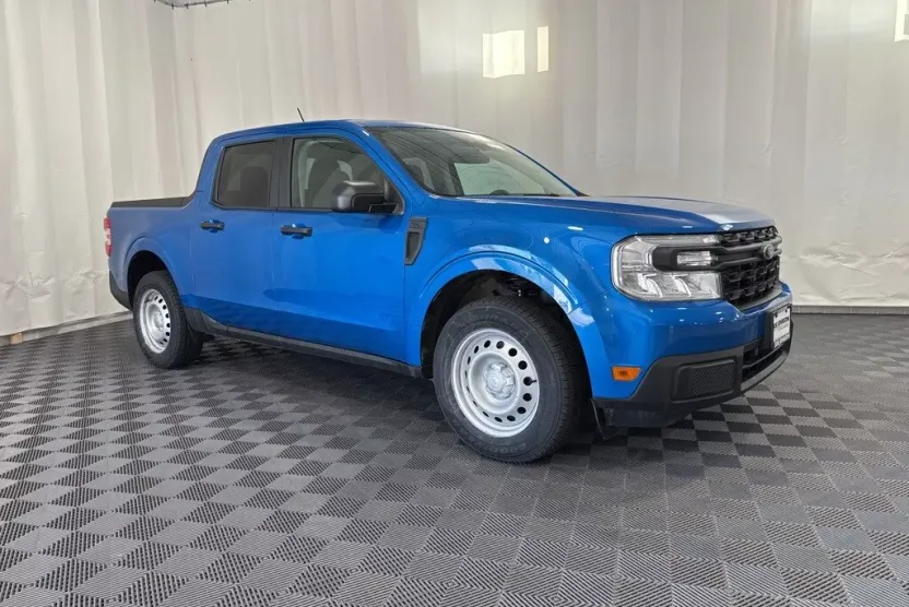 2022 Ford Maverick XL photo 1