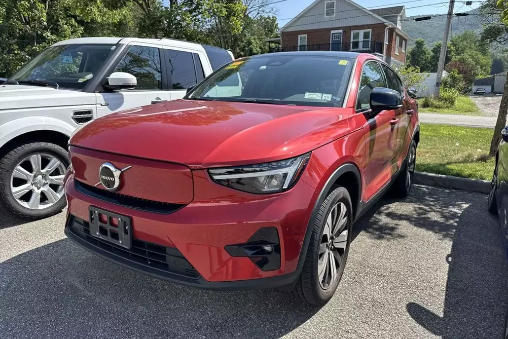 2023 Volvo C40 Recharge Plus photo 1