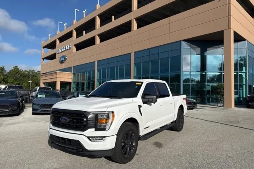 2021 Ford F-150 XLT photo 1
