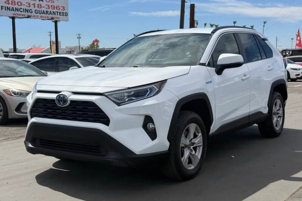 2021 Toyota RAV4 Hybrid XLE photo 1