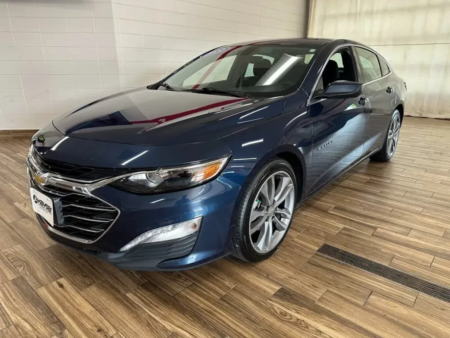 2022 Chevrolet Malibu 1LT photo 1