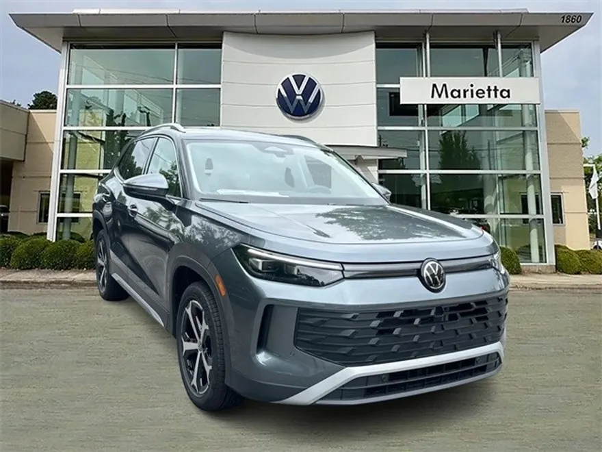 2025 Volkswagen Tiguan SE photo 1