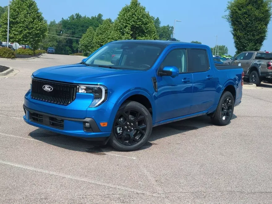 2025 Ford Maverick photo 1