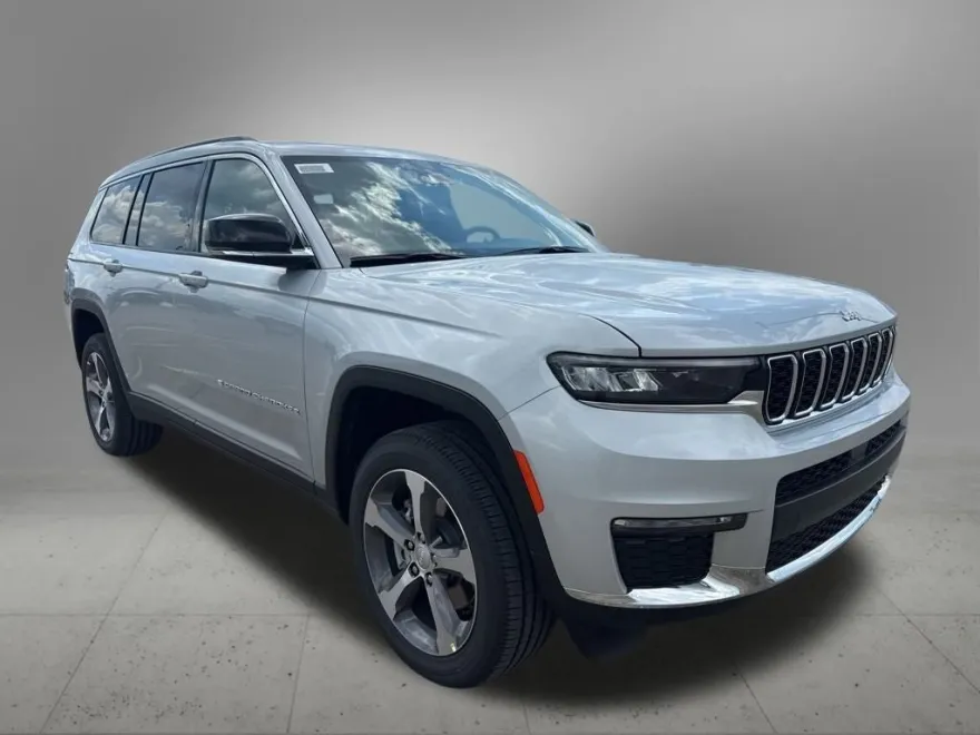 2025 Jeep Grand Cherokee Limited photo 1