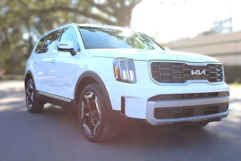 2025 Kia Telluride S photo 1