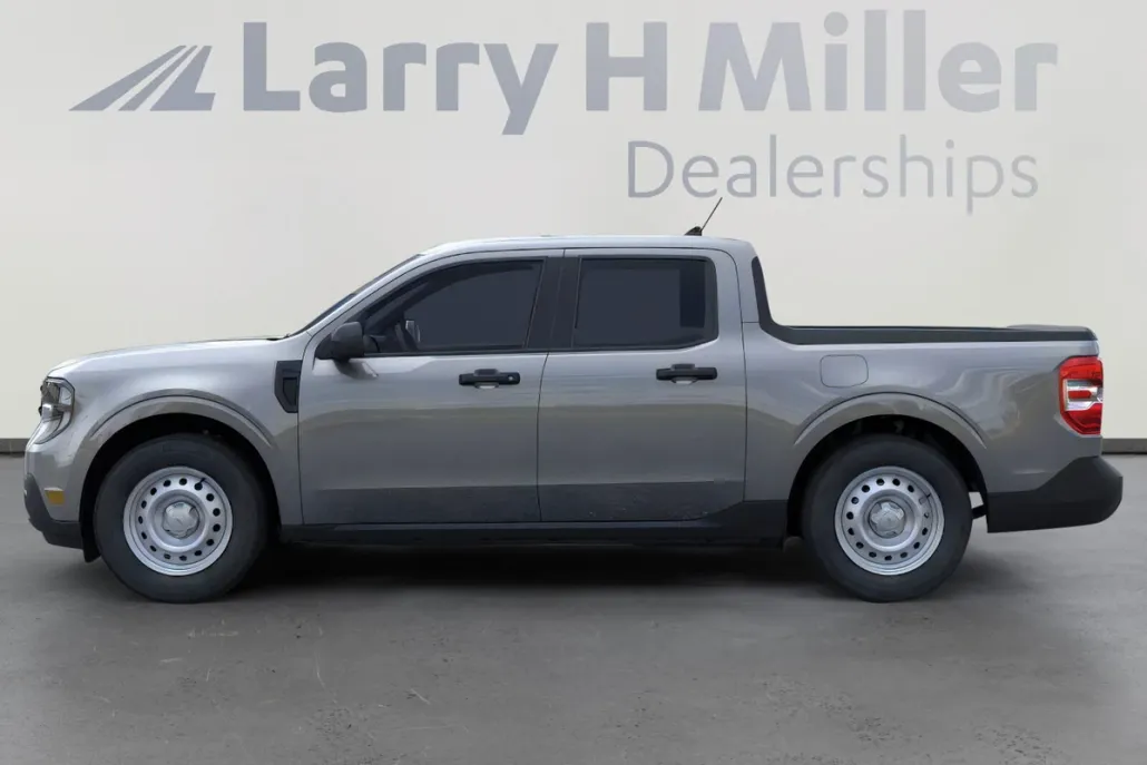 2025 Ford Maverick XL photo 1