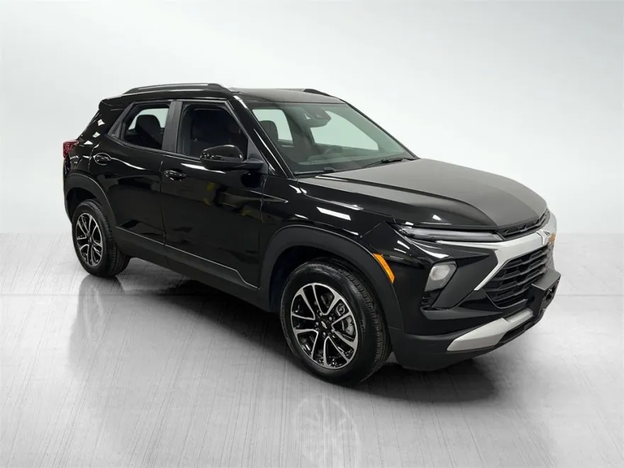 2024 Chevrolet Trailblazer LT photo 1
