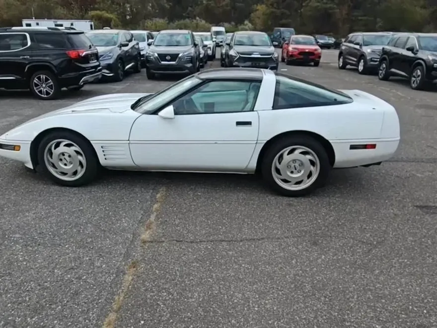 1993 Chevrolet Corvette Base photo 1