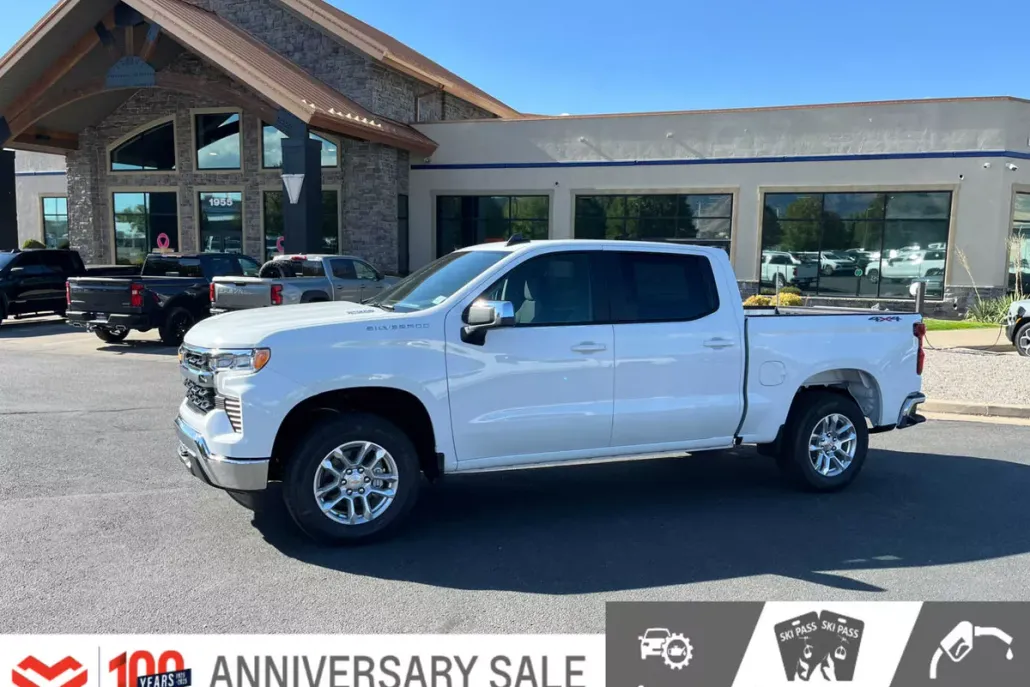 2026 Chevrolet Silverado 1500 LT photo 1