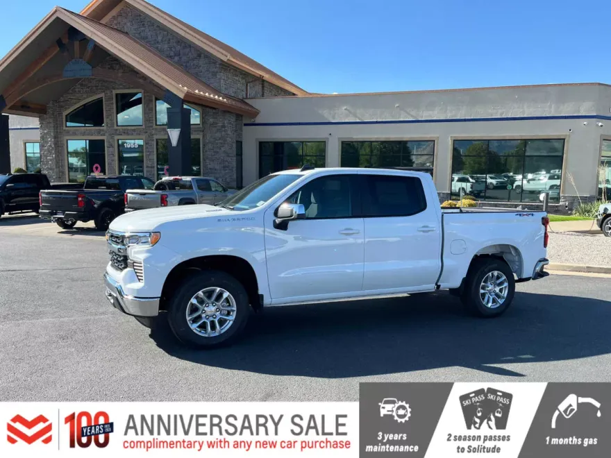 2026 Chevrolet Silverado 1500 LT photo 1