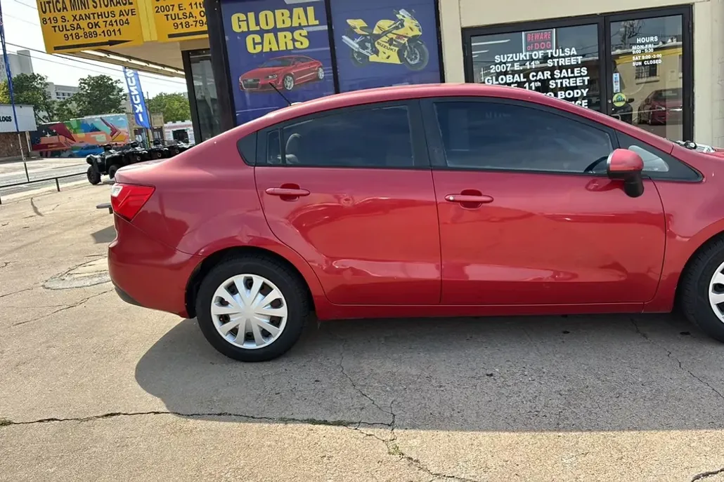 2015 Kia Rio LX photo 1