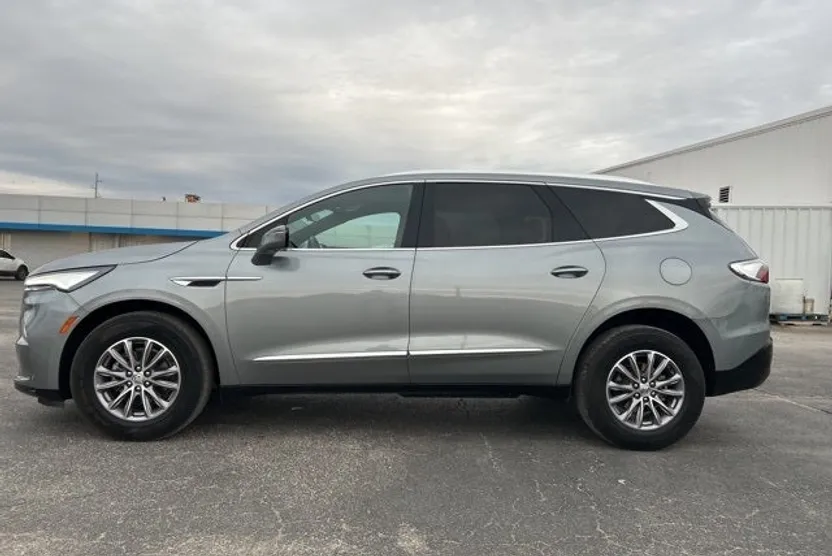 2024 Buick Enclave Premium photo 1