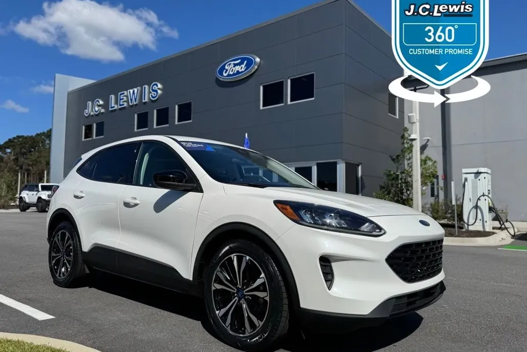 2021 Ford Escape SE photo 1