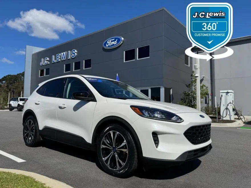 2021 Ford Escape SE photo 1