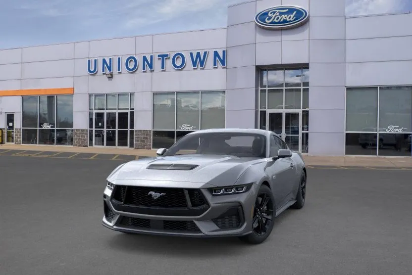 2025 Ford Mustang GT photo 1