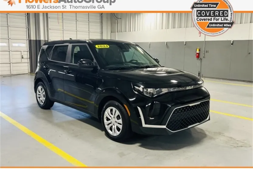 2024 Kia Soul LX photo 1