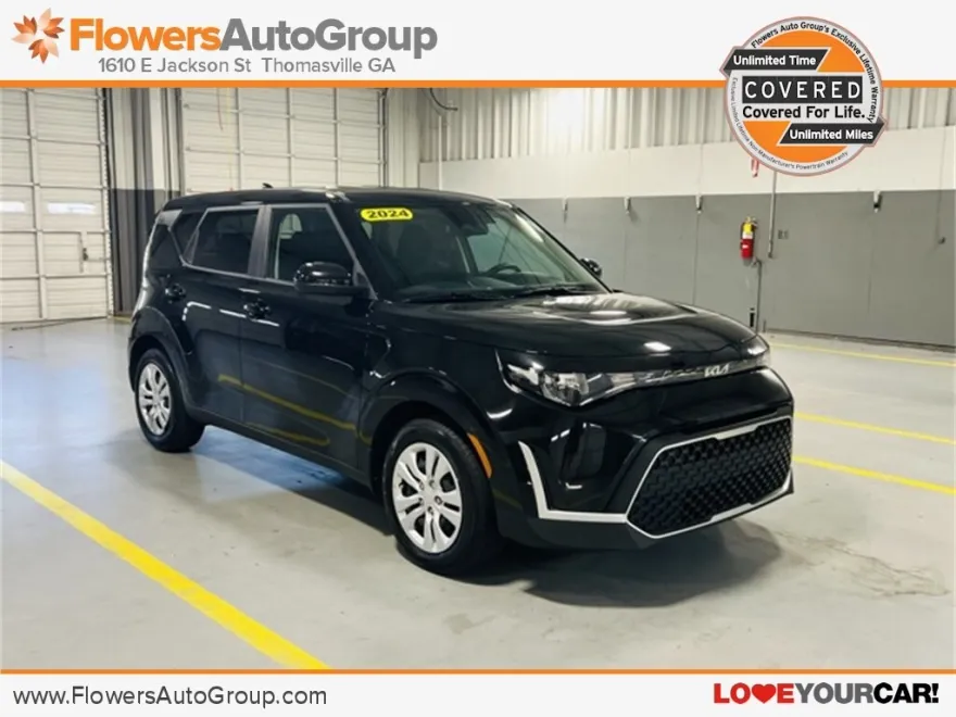 2024 Kia Soul LX photo 1