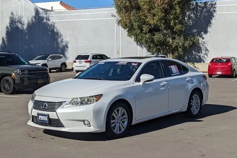 2014 Lexus ES 350 photo 1