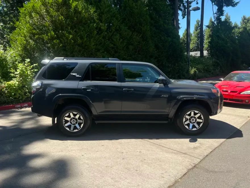 2024 Toyota 4Runner TRD Off-Road photo 1
