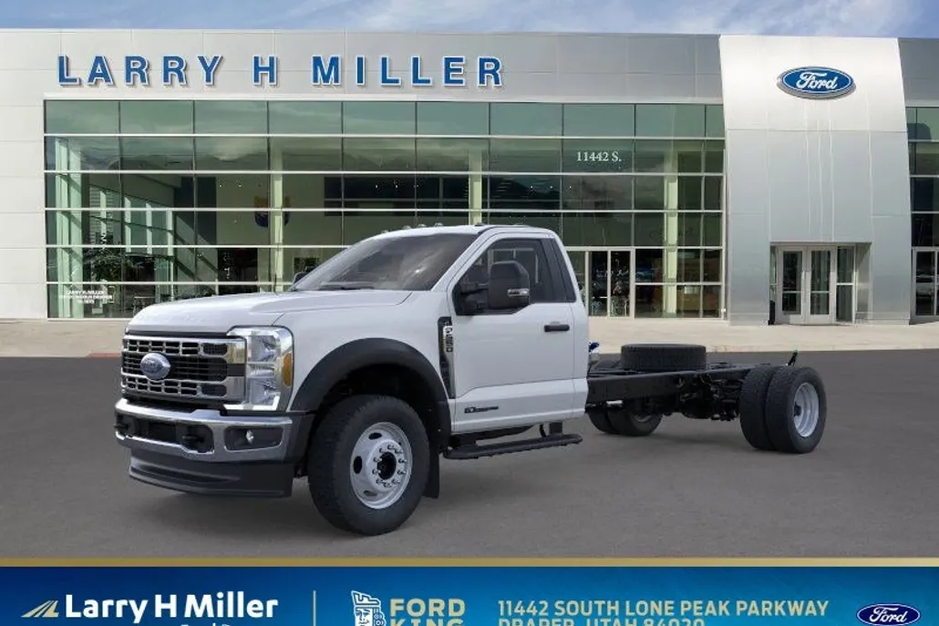 2025 Ford F-550 XL photo 1