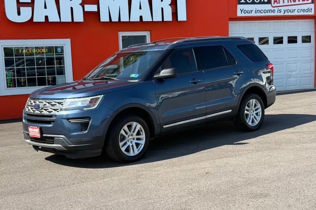 2018 Ford Explorer XLT photo 1